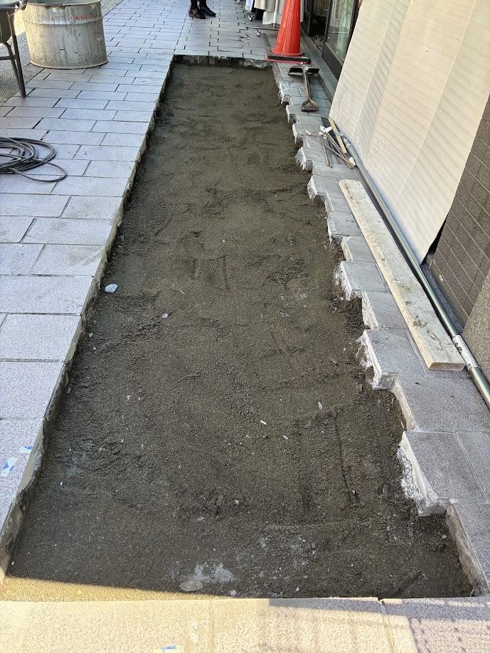 管理歩道床面隆起補修