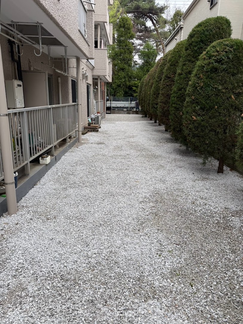 砂利敷き工事
