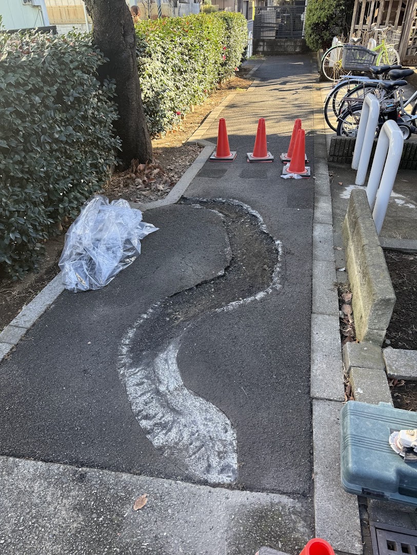 街路樹根上り簡易対策工事